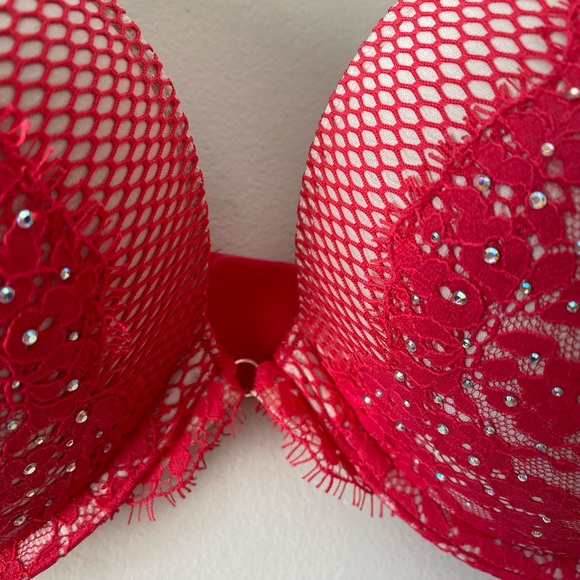 NWOT Victoria secret very sexy push up pigeonnant 38D bra rhinestones/diamonds - Picture 4 of 16